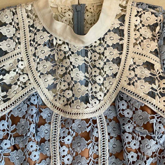 Rare SELF-PORTRAIT Petal Paneled Lace Top Blue, Size 2 - Picture 10 of 16